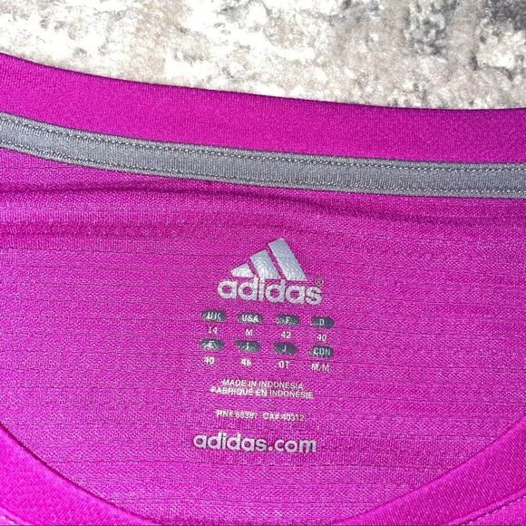 🏷️ 5 for $25 ADIDAS Athletic Tee - Picture 9 of 10